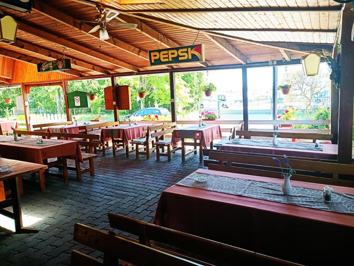 Janika Pension Vonyarcvashegy Luaran gambar